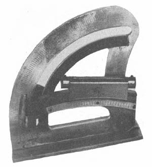 [Figure 304. This gunners quadrant is calibrated from 0 to 90°, with a vernier reading to 1/16 of a degree. ]